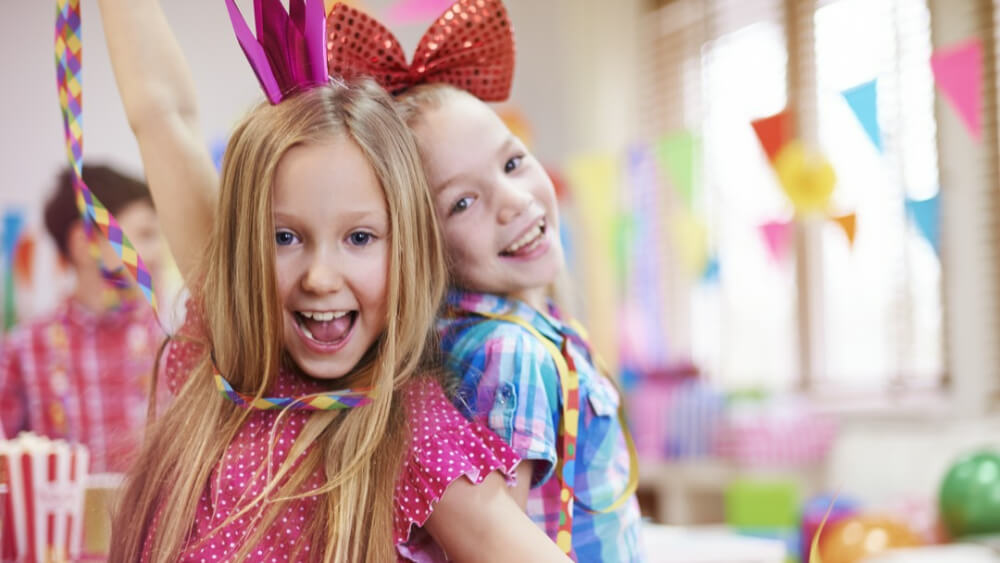 Tort jednorożec na urodziny: jak zaskoczyć swoje dziecko niezapomnianym przyjęciem