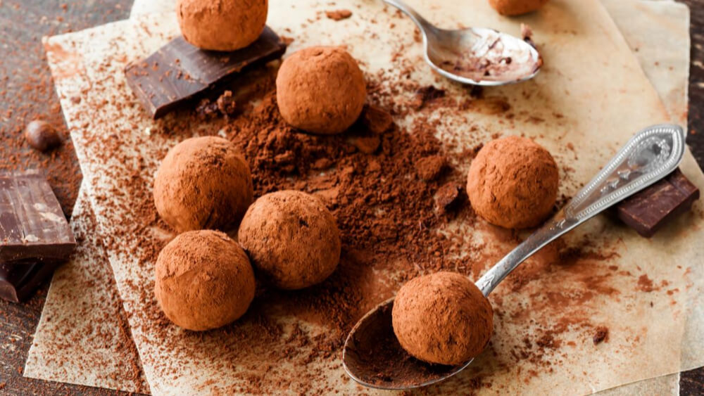 Słodkie drobiazgi. Poznaj historię trufli czekoladowych!