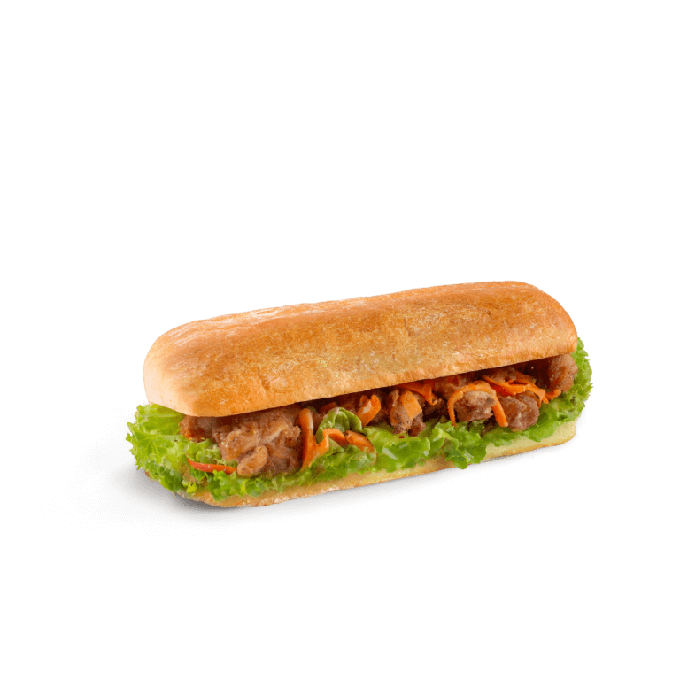 Ciabatta wypełniona soczystym kurczakiem w aromatycznym sosie teriyaki oraz świeżymi warzywami. Smaczna i egzotyczna propozycja na szybki posiłek.