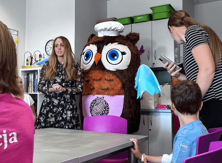 Sowa Felisia czyta małym pacjentom - Zdjęcie 1