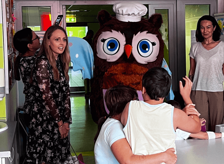 Sowa Felisia czyta małym pacjentom - Zdjęcie 4